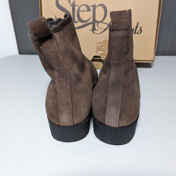 Step Abouts Rambler Brown Suede Zip Front Booties, Sz 8.5W - Picture 4 of 10